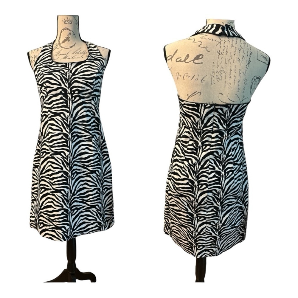 ROBBIE BEE halter dress, black and white, high waist then fit and flare. Cotton.